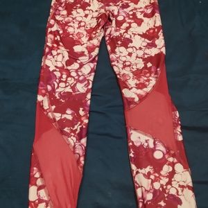 Women's small mesh under armour leggings